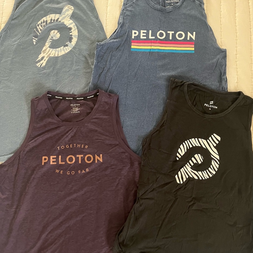 Lot of 4 Peloton Tank Tops Size Medium
